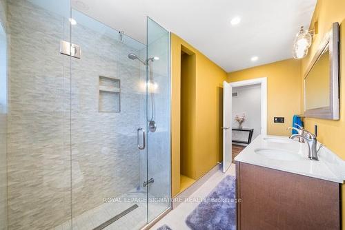 3 Wildrose Cres, Markham, ON - Indoor Photo Showing Bathroom