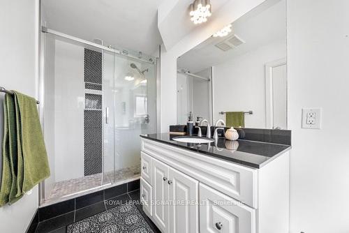 3 Wildrose Cres, Markham, ON - Indoor Photo Showing Bathroom