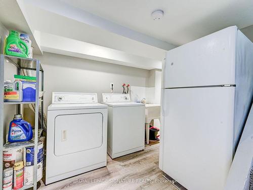 54 South Oval, Hamilton, ON - Indoor Photo Showing Laundry Room