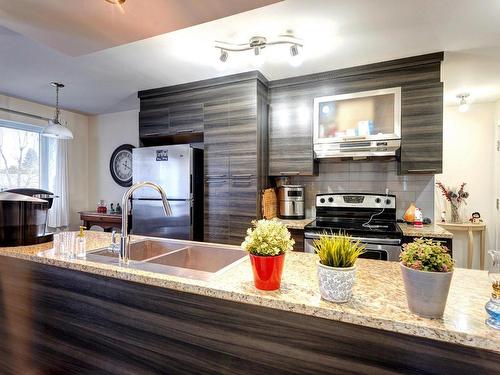 Kitchen - 120 Av. De Lorraine, Lachute, QC - Indoor Photo Showing Kitchen With Double Sink With Upgraded Kitchen