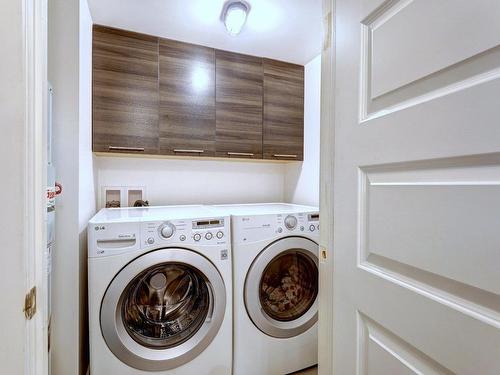 Laundry room - 120 Av. De Lorraine, Lachute, QC - Indoor Photo Showing Laundry Room