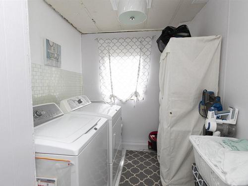 68 Taylor Drive, Thunder Bay, ON - Indoor Photo Showing Laundry Room
