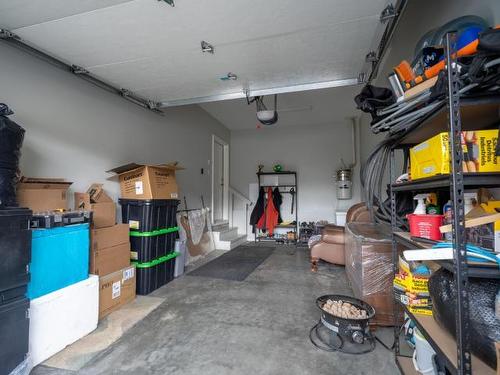 104-200 Grand Boulevard, Kamloops, BC - Indoor Photo Showing Garage