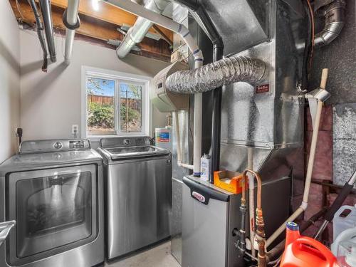 782 Sherwood Drive, Kamloops, BC - Indoor Photo Showing Laundry Room