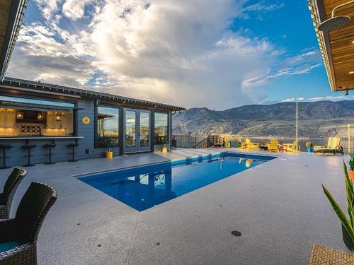 336 Rue Cheval Noir, Kamloops, BC - Outdoor With In Ground Pool