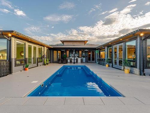 336 Rue Cheval Noir, Kamloops, BC - Outdoor With In Ground Pool