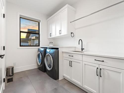 336 Rue Cheval Noir, Kamloops, BC - Indoor Photo Showing Laundry Room