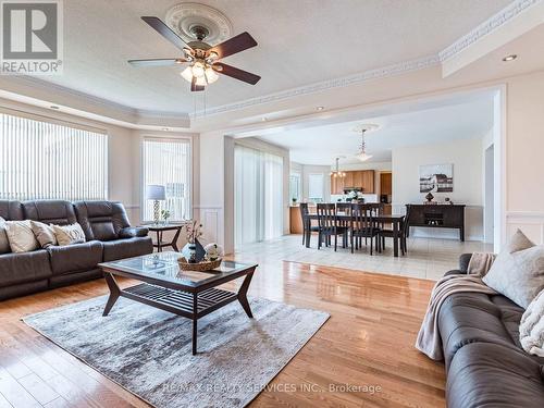 4 Latania Boulevard, Brampton, ON - Indoor Photo Showing Living Room