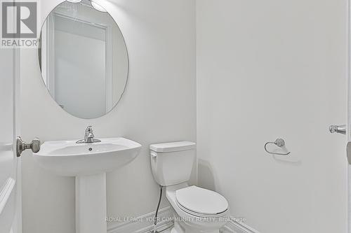 222 Butternut Ridge Tr, Aurora, ON - Indoor Photo Showing Bathroom
