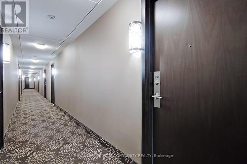 #338 -7608 Yonge St E, Vaughan, ON - Indoor Photo Showing Other Room