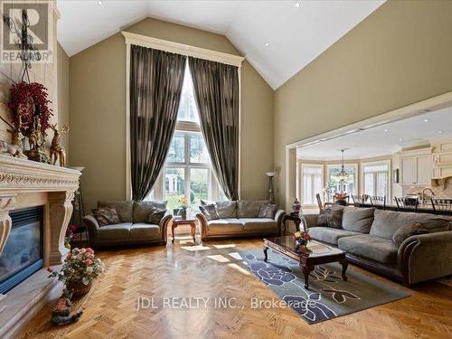 15 Lake Woods Drive, Whitchurch-Stouffville, ON - Indoor Photo Showing Living Room With Fireplace