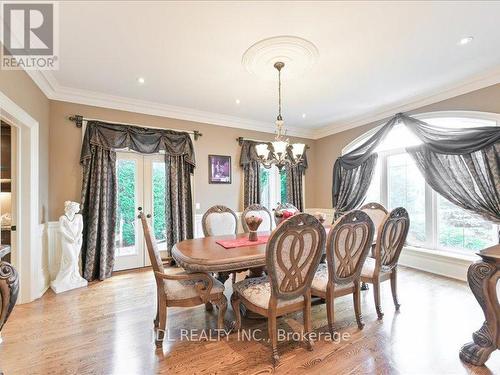 15 Lake Woods Drive, Whitchurch-Stouffville, ON - Indoor Photo Showing Dining Room