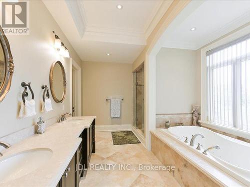 15 Lake Woods Drive, Whitchurch-Stouffville, ON - Indoor Photo Showing Bathroom
