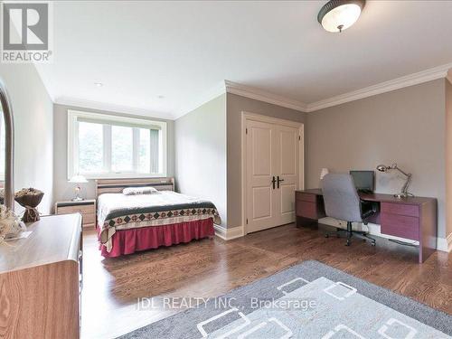 15 Lake Woods Drive, Whitchurch-Stouffville, ON - Indoor Photo Showing Bedroom