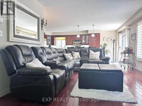 59 Highlands Crescent, Collingwood, ON - Indoor Photo Showing Living Room