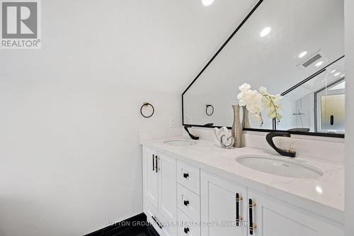 48 Silverthorn Avenue, Toronto, ON - Indoor Photo Showing Bathroom