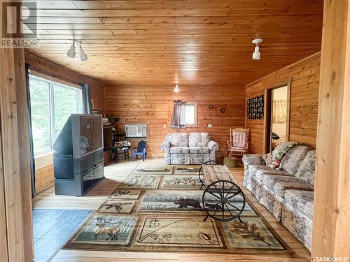 33 Birch Crescent, Kimball Lake, SK - Indoor Photo Showing Living Room