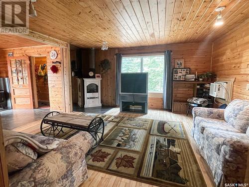 33 Birch Crescent, Kimball Lake, SK - Indoor Photo Showing Living Room