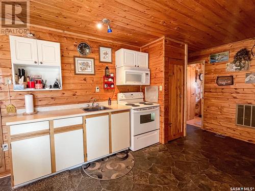 33 Birch Crescent, Kimball Lake, SK - Indoor Photo Showing Kitchen