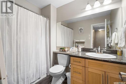 8 103 Powe Street, Saskatoon, SK - Indoor Photo Showing Bathroom