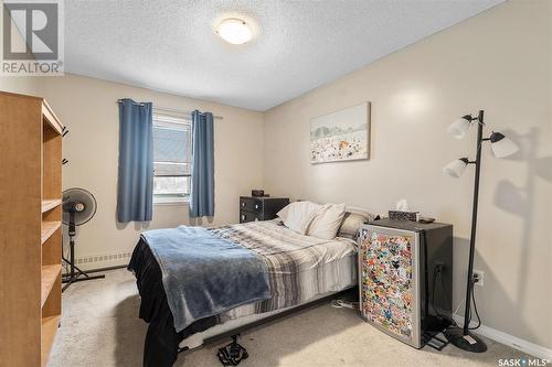 8 103 Powe Street, Saskatoon, SK - Indoor Photo Showing Bedroom