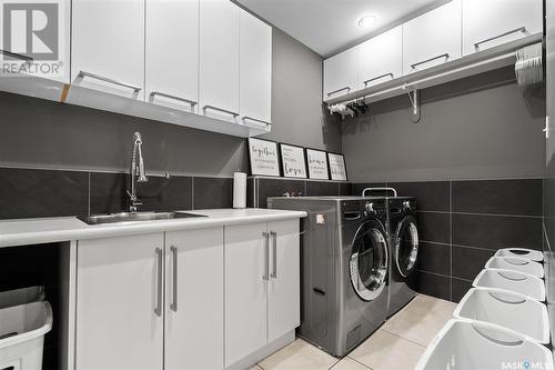 322 Bellmont Crescent, Saskatoon, SK - Indoor Photo Showing Laundry Room