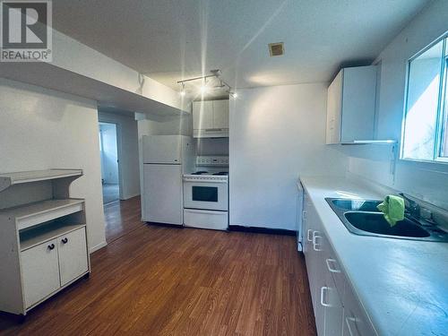 1011 Dog Creek Road, Williams Lake, BC - Indoor Photo Showing Kitchen