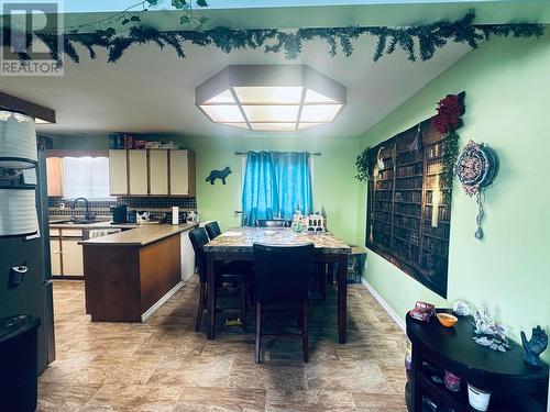 1011 Dog Creek Road, Williams Lake, BC - Indoor Photo Showing Dining Room