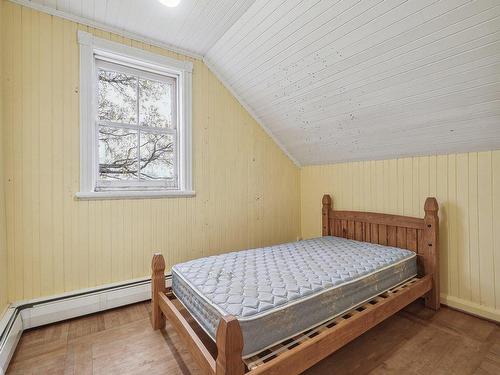 Chambre Ã Â coucher - 1066 Ch. De La Montagne, Mont-Saint-Hilaire, QC - Indoor Photo Showing Bedroom