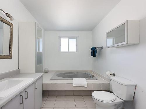 Ensuite bathroom - 109 14E Avenue, Deux-Montagnes, QC - Indoor Photo Showing Bathroom