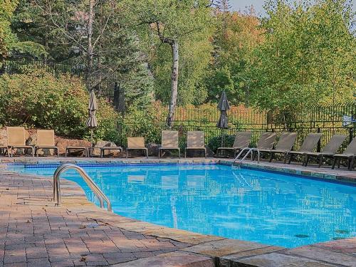 Pool - 416-140 Ch. Au Pied-De-La-Montagne, Mont-Tremblant, QC - Outdoor With In Ground Pool With Backyard