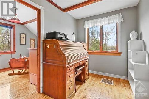 Office or small bedroom - 7080 Devereaux Road, Ottawa, ON - Indoor