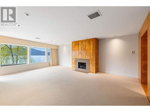 Xxx2 Arbutus Road, West Vancouver, BC - Indoor With Fireplace