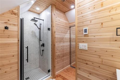 1194 Stirling Drive, Oakville, ON - Indoor Photo Showing Bathroom