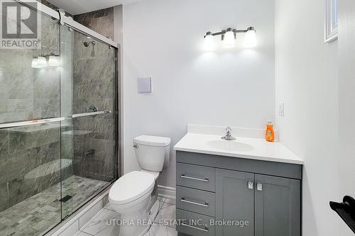 180 Beach Boulevard, Hamilton, ON - Indoor Photo Showing Bathroom