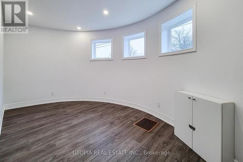 180 Beach Boulevard, Hamilton, ON - Indoor Photo Showing Other Room
