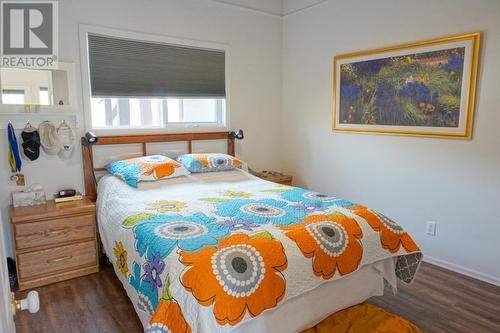 1680 Sinclair  Avenue Unit# E, Windermere, BC - Indoor Photo Showing Bedroom