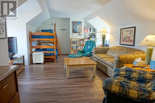 1680 Sinclair  Avenue Unit# E, Windermere, BC - Indoor Photo Showing Living Room