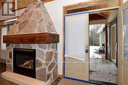 135 Sleepy Hollow Road, Blue Mountains, ON - Indoor With Fireplace