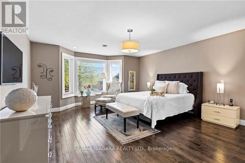 7103 Burbank Crescent, Niagara Falls, ON - Indoor Photo Showing Bedroom