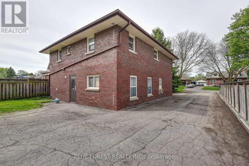 390 Thiel St, London, ON - Outdoor With Exterior