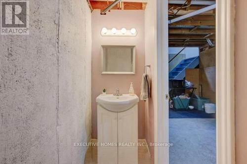 1460 Wildren Place, Cambridge, ON - Indoor Photo Showing Bathroom