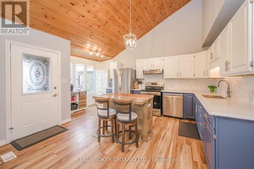 61041 Regional Rd 27, Port Colborne, ON - Indoor Photo Showing Kitchen With Stainless Steel Kitchen With Upgraded Kitchen