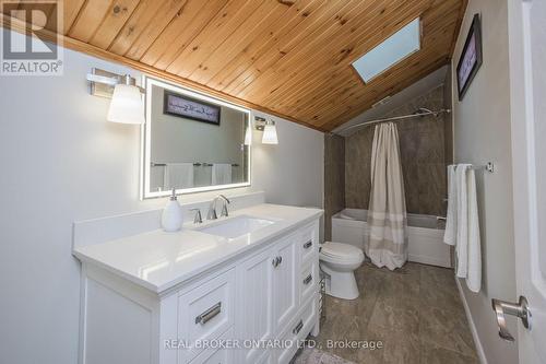 61041 Regional Rd 27, Port Colborne, ON - Indoor Photo Showing Bathroom