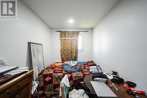 82-84 Mary Street W, Kawartha Lakes, ON - Indoor Photo Showing Bedroom