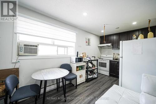 82-84 Mary Street W, Kawartha Lakes, ON - Indoor Photo Showing Kitchen