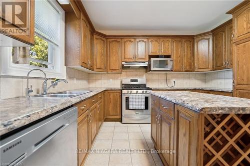 1673 St. Paul Street W, St. Catharines, ON - Indoor Photo Showing Kitchen With Double Sink