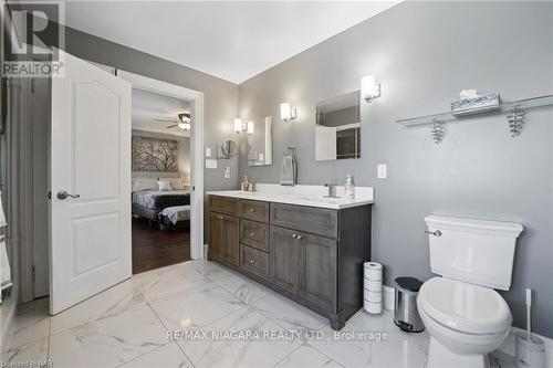 1673 St. Paul Street W, St. Catharines, ON - Indoor Photo Showing Bathroom