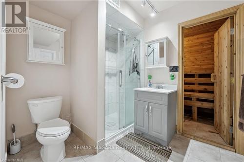 1673 St. Paul Street W, St. Catharines, ON - Indoor Photo Showing Bathroom