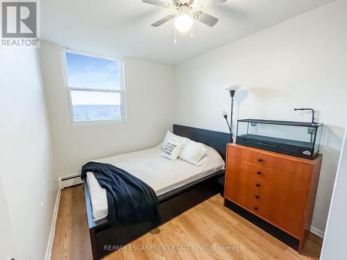 812 - 350 Quigley Road, Hamilton, ON - Indoor Photo Showing Bedroom